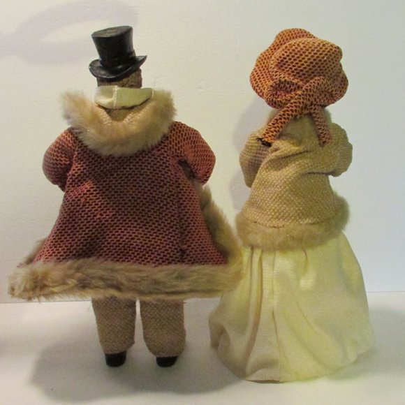 lot of 4 Christmas Caolers family dolls winter decor figures - Picture 6 of 14